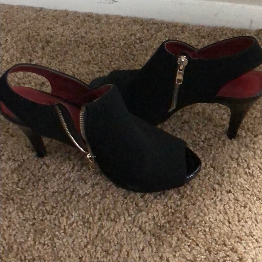 Black shoes